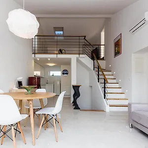 Dada Apartment