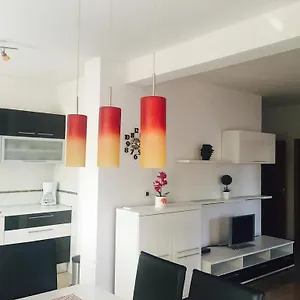 Leonardo Apartment